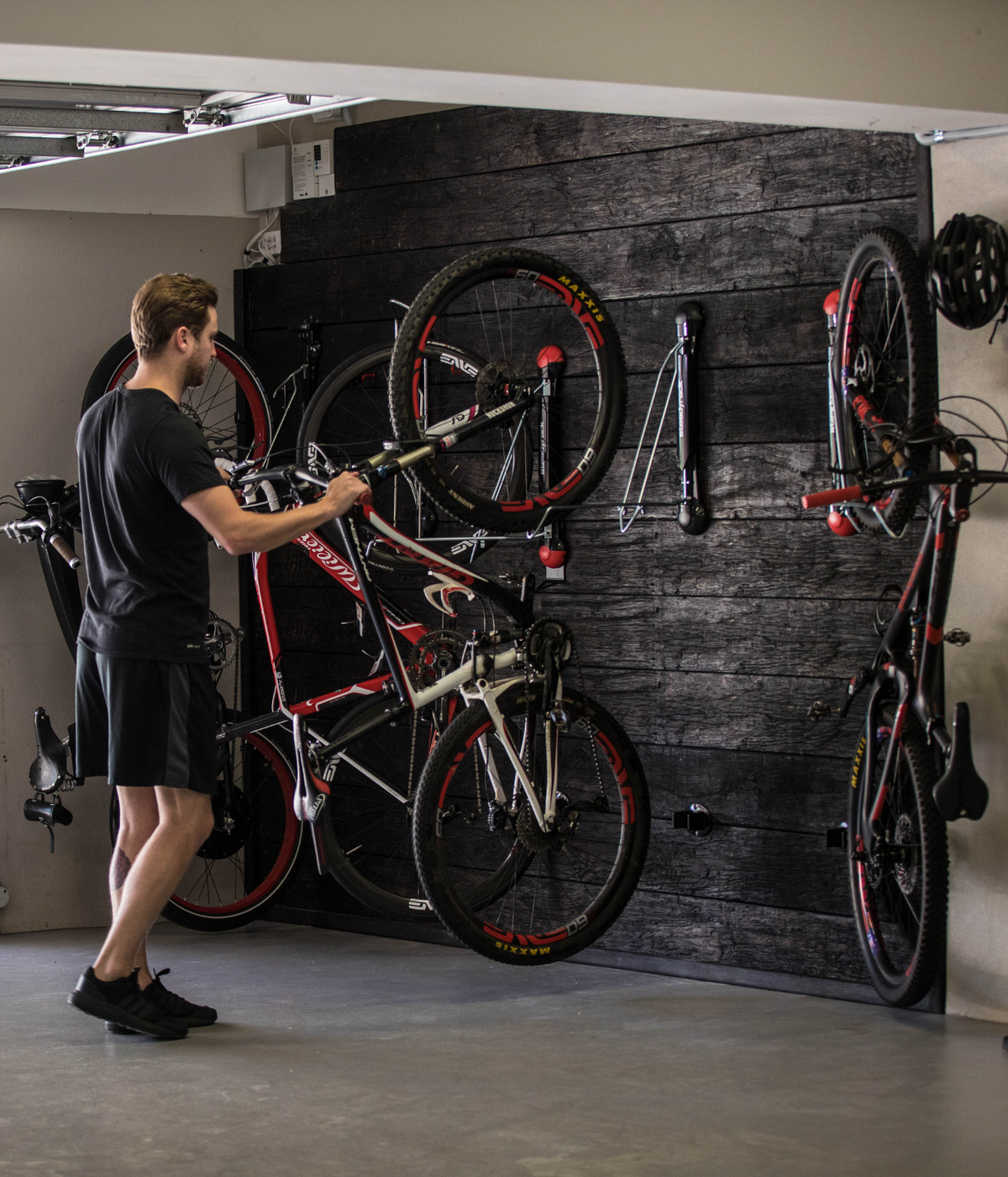 Classic MTB Rack | Vertical Wall Mount for MTB Storage – Steadyrack ...